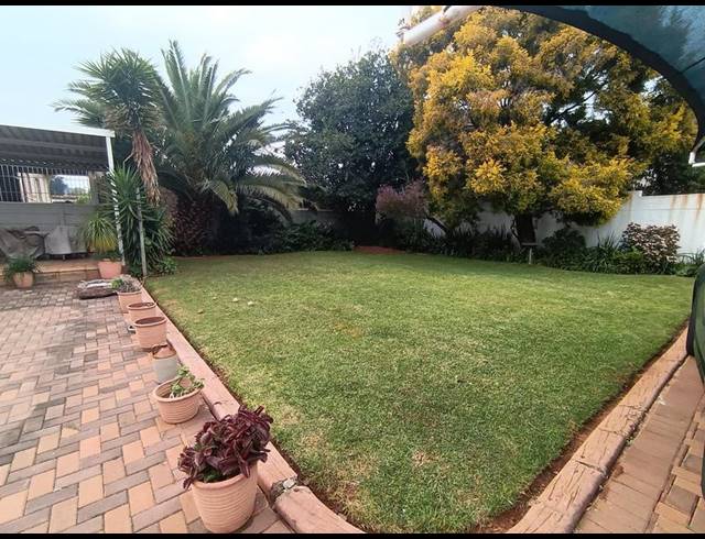 3 BEDROOM HOUSE FOR SALE IN PRIMROSE HILL